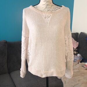 LAST CHANCE 💄 Jun & Ivy Cropped Chenille Sweater, size Medium